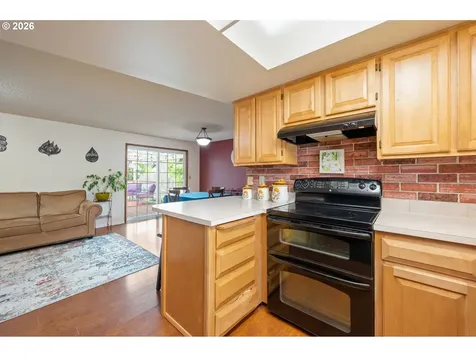 6952 C Street Springfield OR 97478