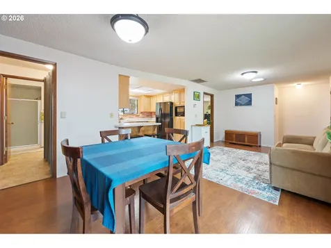 6952 C Street Springfield OR 97478