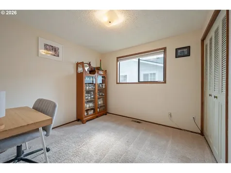 6952 C Street Springfield OR 97478