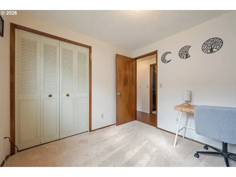 6952 C Street Springfield OR 97478