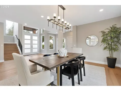 8166 SW 66th Place Portland OR 97223