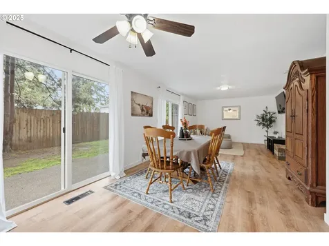 9816 NE 58th Street Vancouver WA 98662