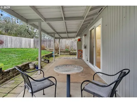 654 NW Bryant Court Dallas OR 97338