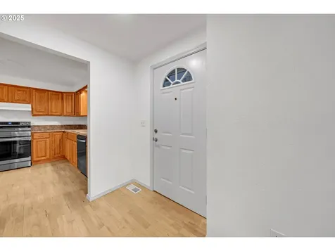 654 NW Bryant Court Dallas OR 97338