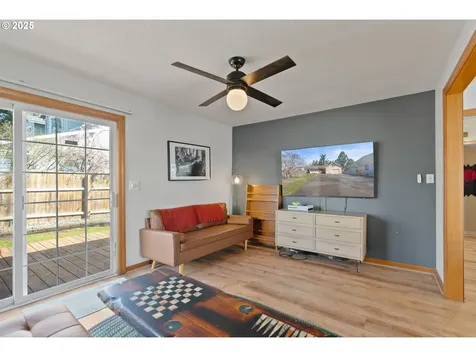 7511 SE Crystal Springs Boulevard Portland OR 97206