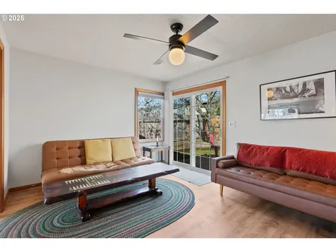 7511 SE Crystal Springs Boulevard Portland OR 97206