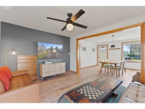 7511 SE Crystal Springs Boulevard Portland OR 97206