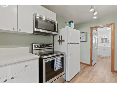 7511 SE Crystal Springs Boulevard Portland OR 97206