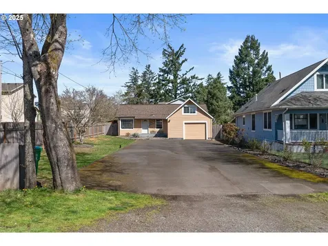 7511 SE Crystal Springs Boulevard Portland OR 97206