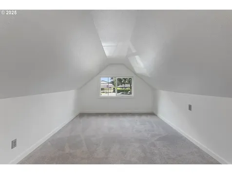 7511 SE Crystal Springs Boulevard Portland OR 97206