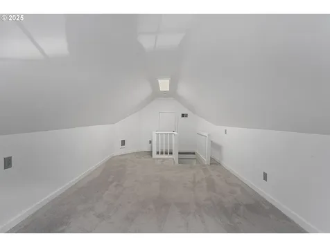 7511 SE Crystal Springs Boulevard Portland OR 97206