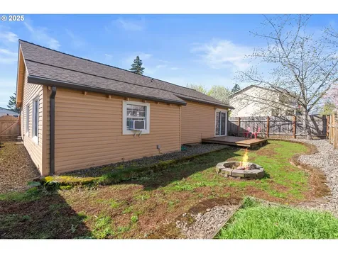 7511 SE Crystal Springs Boulevard Portland OR 97206