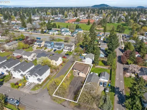 7511 SE Crystal Springs Boulevard Portland OR 97206
