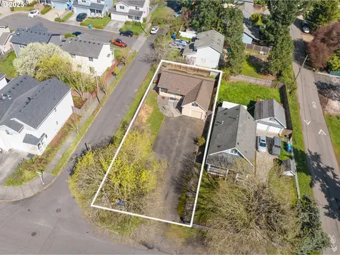 7511 SE Crystal Springs Boulevard Portland OR 97206