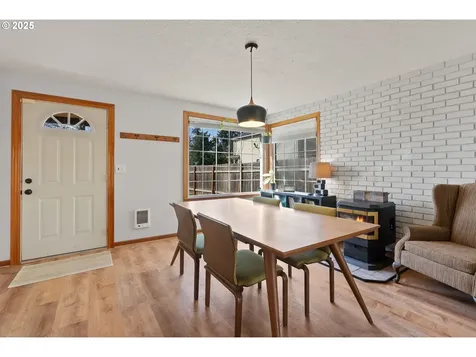 7511 SE Crystal Springs Boulevard Portland OR 97206