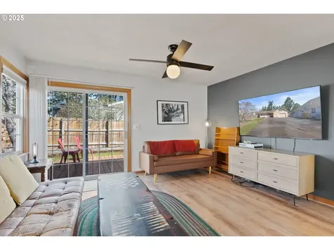 7511 SE Crystal Springs Boulevard Portland OR 97206