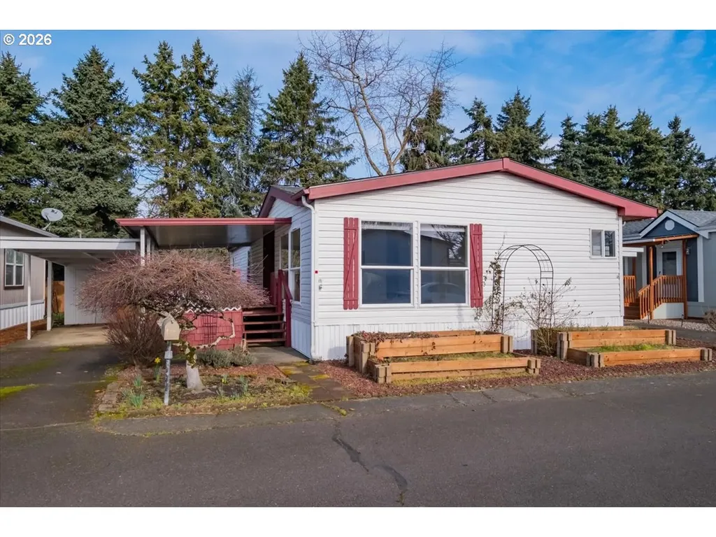 835 SE 1st Avenue Canby OR 97013