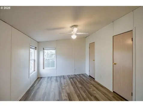 835 SE 1st Avenue Canby OR 97013