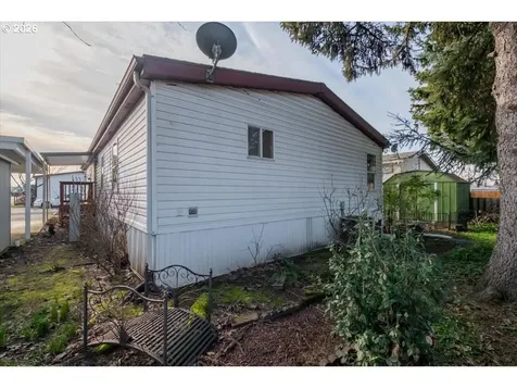 835 SE 1st Avenue Canby OR 97013