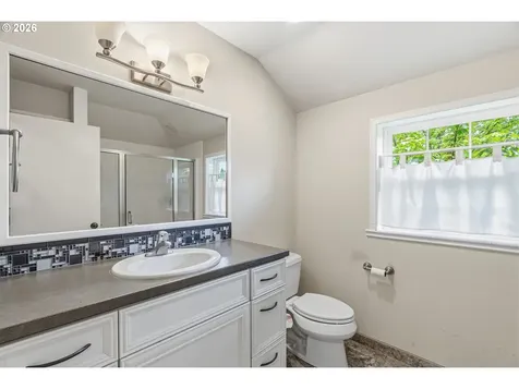 2655 Pacific Way Longview WA 98632