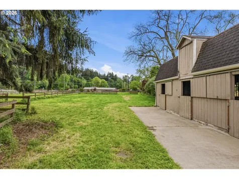 2655 Pacific Way Longview WA 98632