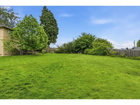 2655 Pacific Way Longview WA 98632
