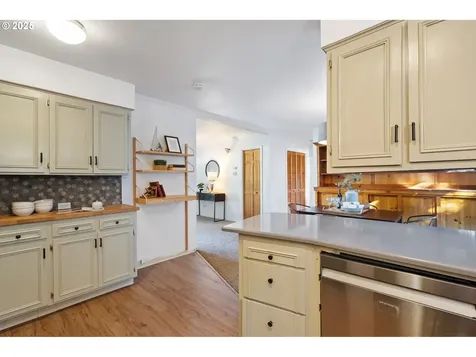 409 SE 95th Avenue Vancouver WA 98664