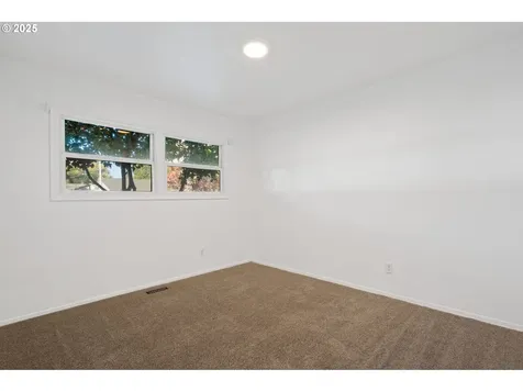 409 SE 95th Avenue Vancouver WA 98664