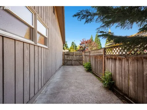 409 SE 95th Avenue Vancouver WA 98664
