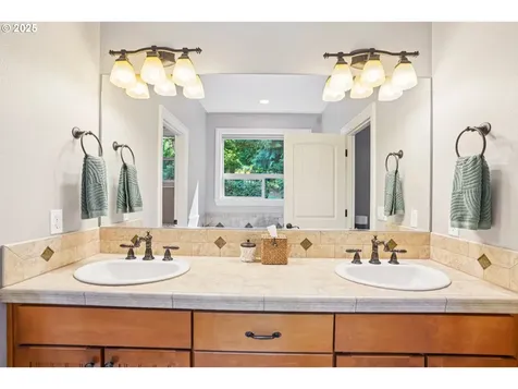 3869 SE Deer Creek Way Gresham OR 97080