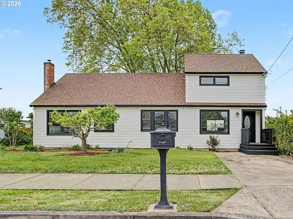 135 S Sheridan Street Mt. Angel OR 97362