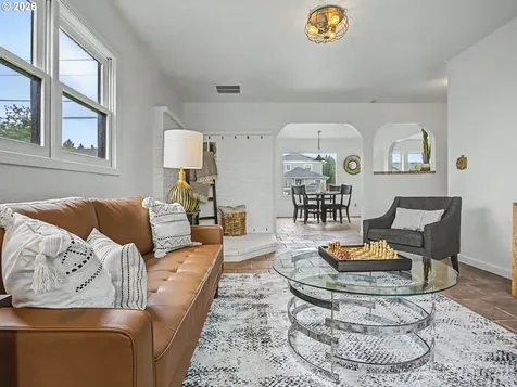 135 S Sheridan Street Mt. Angel OR 97362
