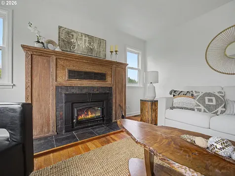 135 S Sheridan Street Mt. Angel OR 97362