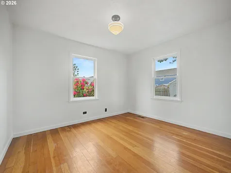 135 S Sheridan Street Mt. Angel OR 97362