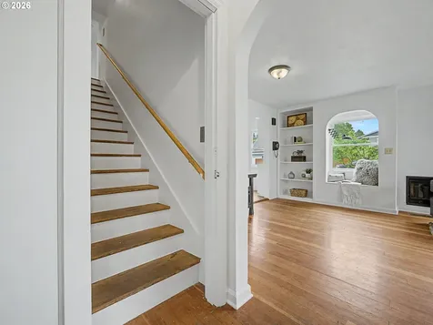 135 S Sheridan Street Mt. Angel OR 97362
