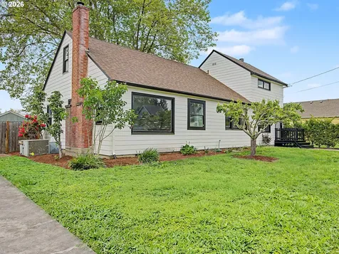 135 S Sheridan Street Mt. Angel OR 97362