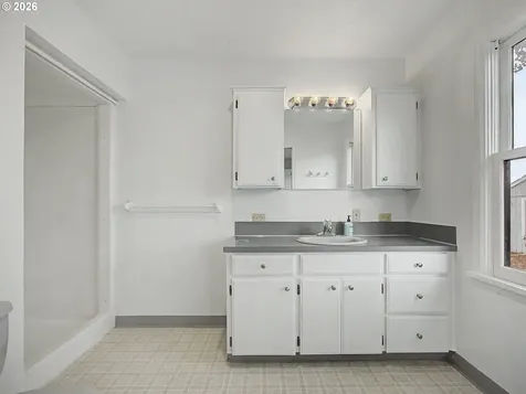 135 S Sheridan Street Mt. Angel OR 97362