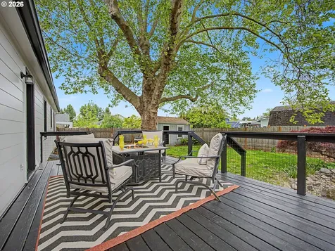 135 S Sheridan Street Mt. Angel OR 97362