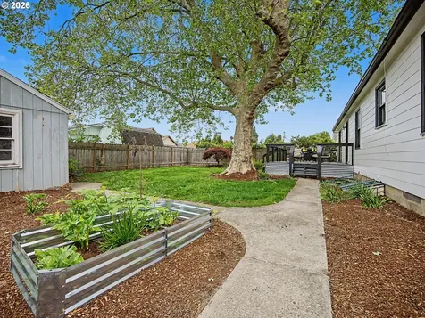 135 S Sheridan Street Mt. Angel OR 97362