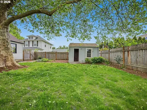 135 S Sheridan Street Mt. Angel OR 97362