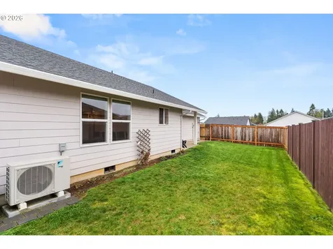 412 Herren Avenue Winlock WA 98596