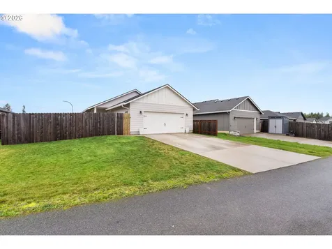 412 Herren Avenue Winlock WA 98596