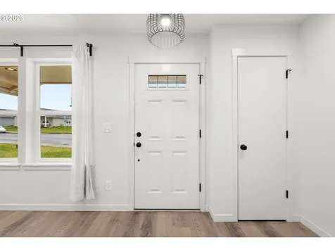 412 Herren Avenue Winlock WA 98596