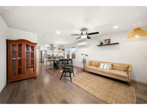 412 Herren Avenue Winlock WA 98596