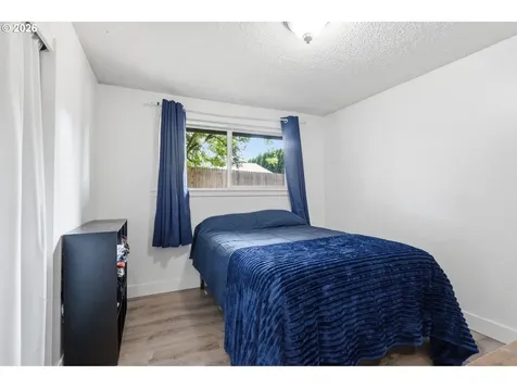 10011 NW 27th Avenue Vancouver WA 98685