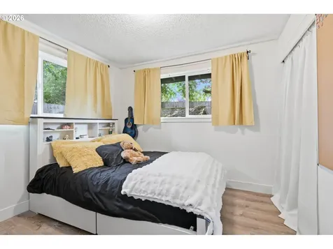 10011 NW 27th Avenue Vancouver WA 98685