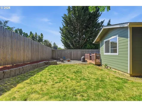 10011 NW 27th Avenue Vancouver WA 98685
