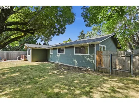 10011 NW 27th Avenue Vancouver WA 98685