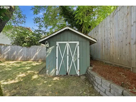 10011 NW 27th Avenue Vancouver WA 98685