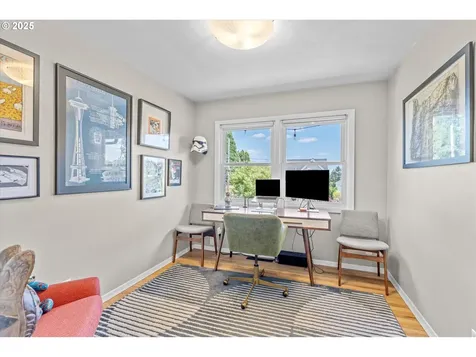 8335 SW 6th Avenue Portland OR 97219